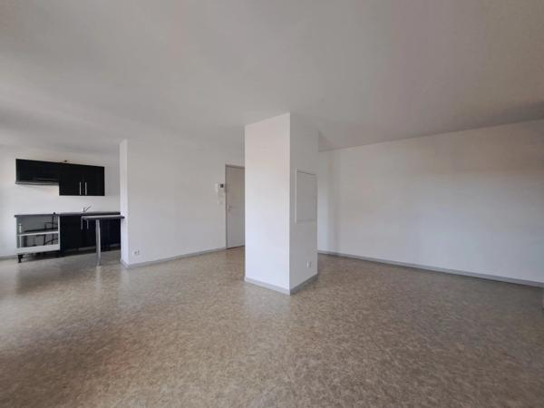 Location Appartement 3 pièces 72 m2 à Carmaux