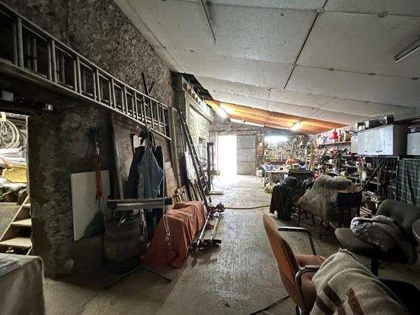 Entrepôt / local industriel Le Champ Saint Pere 320 m2