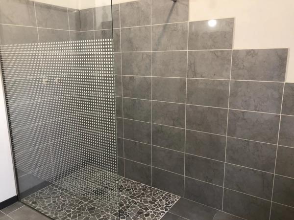 Grande maison rénovée avec fort potentiel d'activité professionnelle – Emplacement stratégique entre Carcassonne et Narbonne