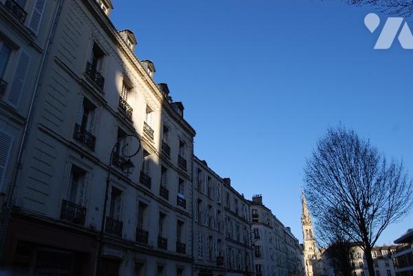 SAINT-CLOUD - CENTRE - Appartement 4 pièces, salon, salle à manger, 2 chambres
