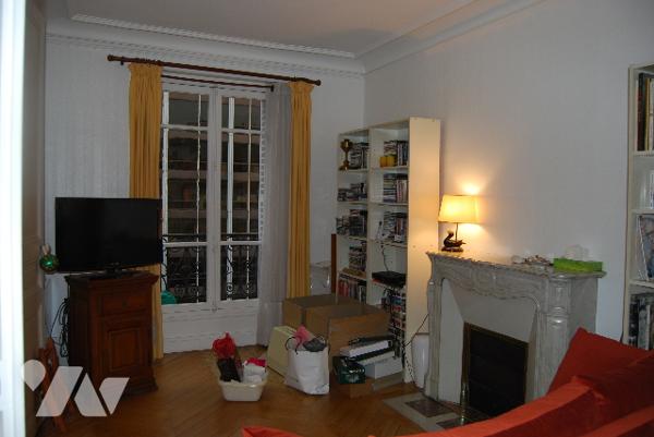 SAINT-CLOUD - CENTRE - Appartement 4 pièces, salon, salle à manger, 2 chambres