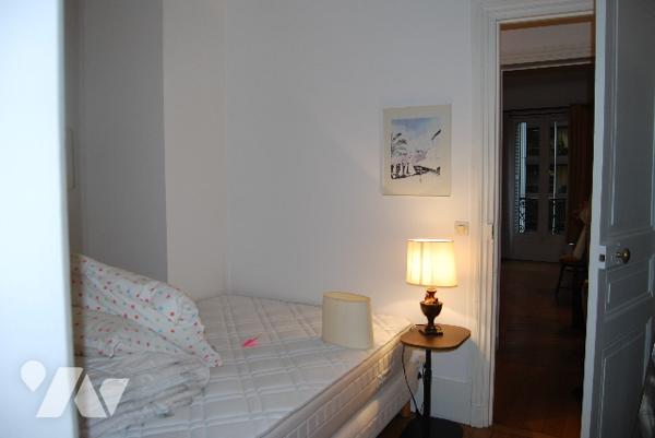 SAINT-CLOUD - CENTRE - Appartement 4 pièces, salon, salle à manger, 2 chambres