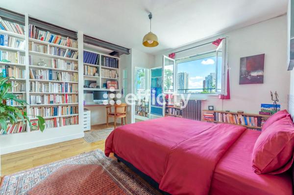 Appartement
         5 pièces
        - 147 m² Bien prestige 1 890 000 € *