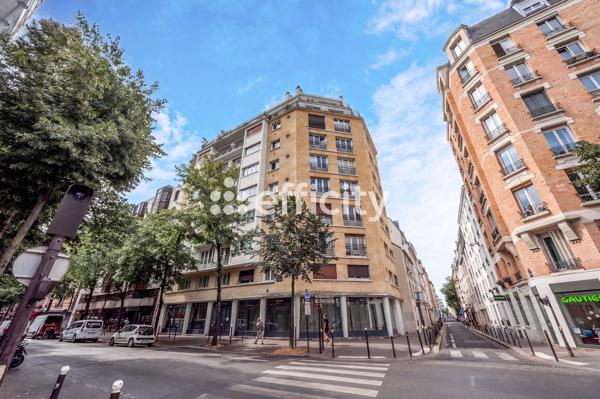 Appartement
         5 pièces
        - 147 m² Bien prestige 1 890 000 € *