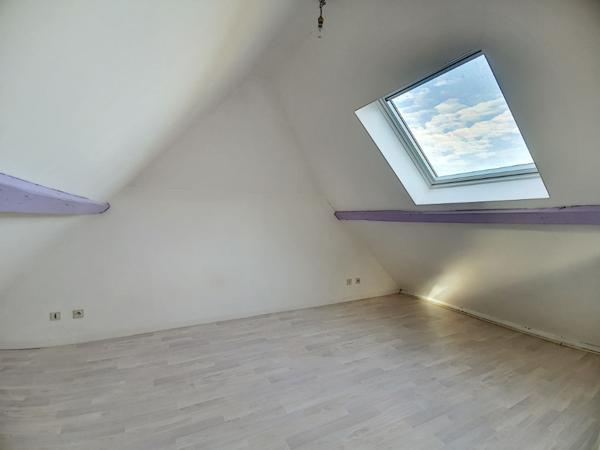 EPINAL - Chemin des Princes - Appartement duplex - 1 chambre - 1 bureau