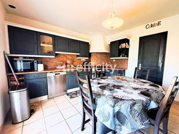 Maison 9 pièces - 230 m²