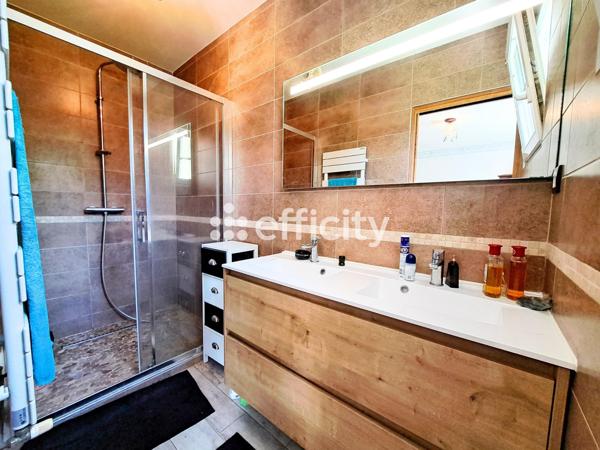 Maison 9 pièces - 230 m²