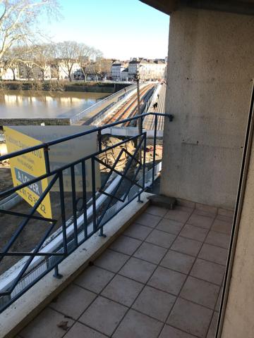 49100 ANGERS TYPE 4 MEUBLE - DOUTRE
