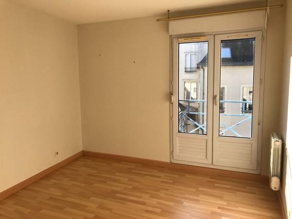 49100 ANGERS TYPE 4 MEUBLE - DOUTRE