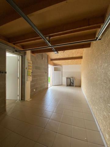 MAISON PLAIN PIED - 2 CHAMBRES - 44680 SAINTE PAZANNE - BUDGET 213 200  HAI