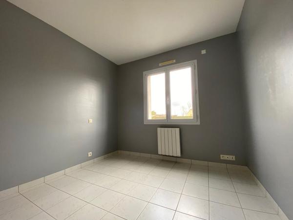 MAISON PLAIN PIED - 2 CHAMBRES - 44680 SAINTE PAZANNE - BUDGET 213 200  HAI