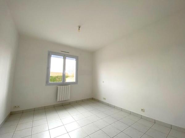 MAISON PLAIN PIED - 2 CHAMBRES - 44680 SAINTE PAZANNE - BUDGET 213 200  HAI