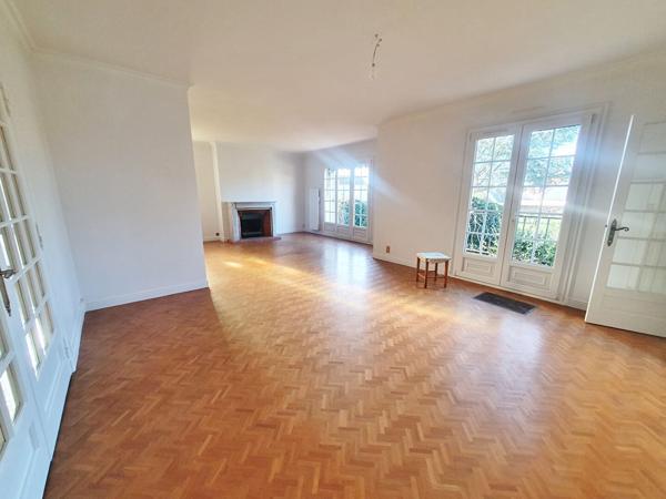 Maison Ecommoy 4 pièce(s) 119 m2