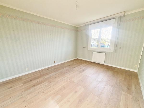 Maison Ecommoy 4 pièce(s) 119 m2