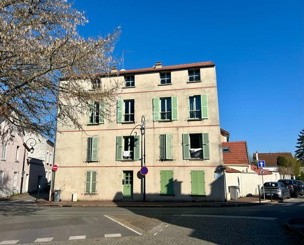Appartement Le Mesnil Le Roi 2 pièce(s) 48.56 m2 - église 199 000 € **  - Référence  13517