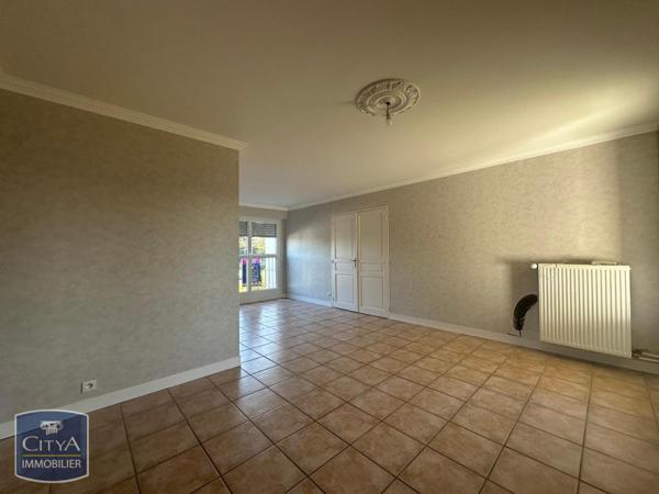 Appartement à louer 4 pièces 83m² Chartres (28000)