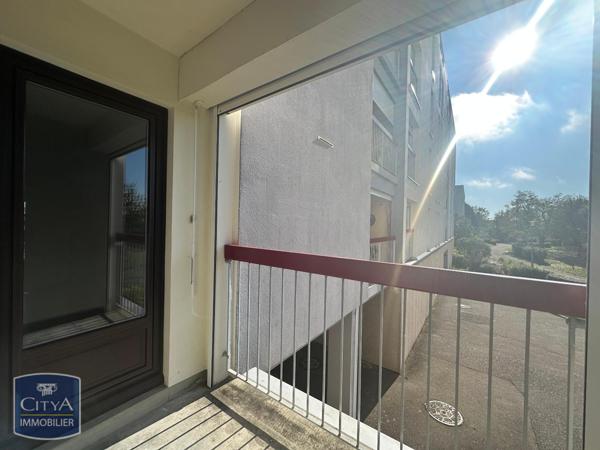 Appartement à louer 4 pièces 83m² Chartres (28000)