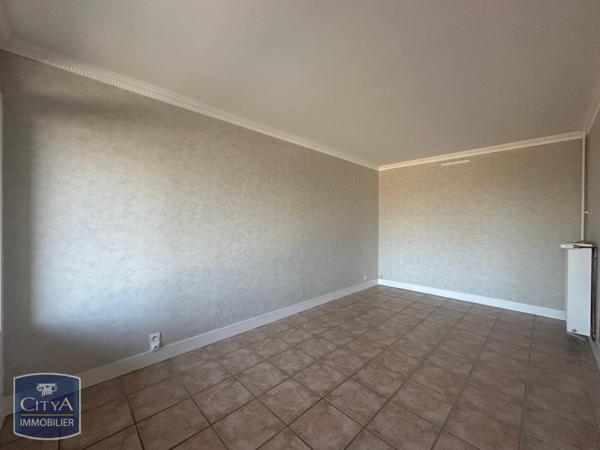 Appartement à louer 4 pièces 83m² Chartres (28000)