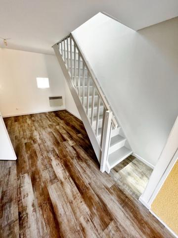 Maison mitoyenne T3 - 67 m² 2 chambres - une cour