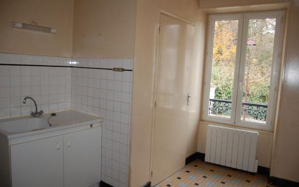 Appartement à louer    1 pièce •  Saint-Satur