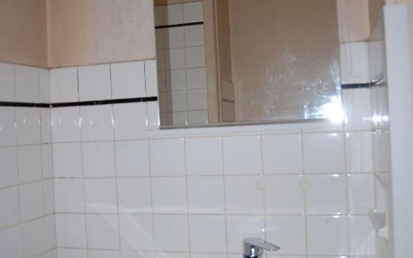 Appartement à louer    1 pièce •  Saint-Satur