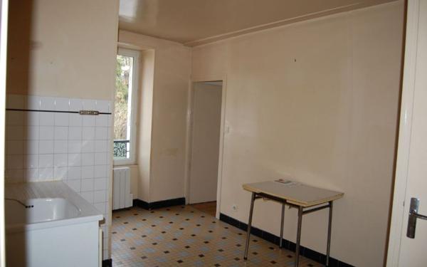 Appartement à louer    1 pièce •  Saint-Satur