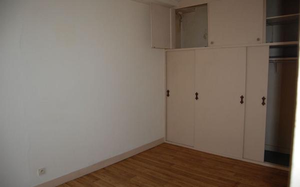 Appartement à louer    1 pièce •  Saint-Satur