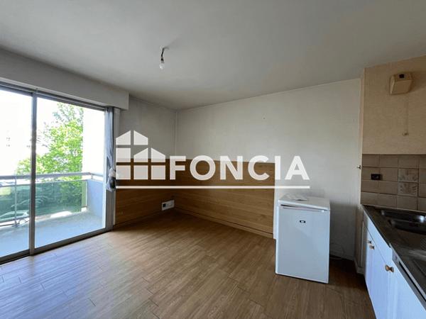 Location Studio 21.2 m² - 12 AVENUE FRANCIS BOUET Cholet 49300