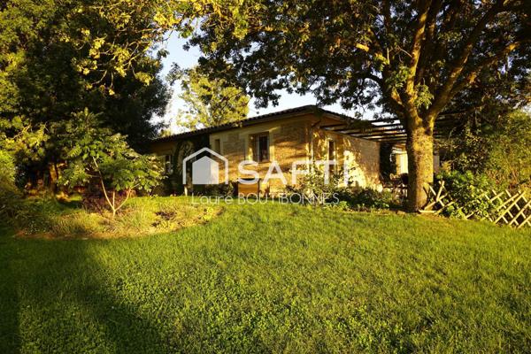 Maison avec une vue panoramique sur la campagne