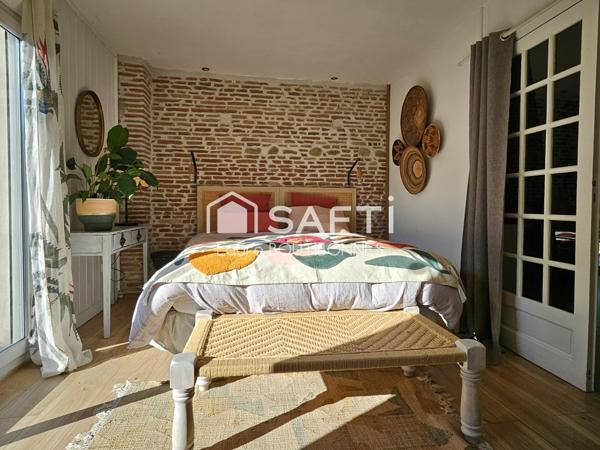 Maison avec une vue panoramique sur la campagne