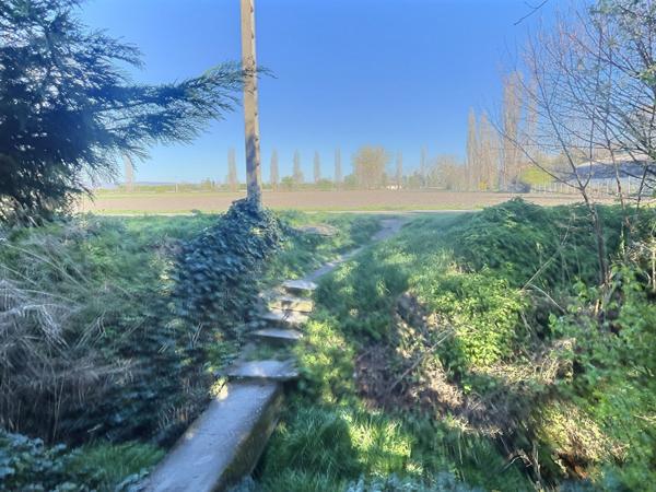 Terrain constructible 658 m2 -Malintrat