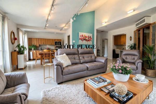 Vaux-sur-Mer (17640) BELLE MAISON D'ARCHITECTE - PROCHE COMMERCES & PLAGE DE NAUZAN au prix de 627 000 € HAI