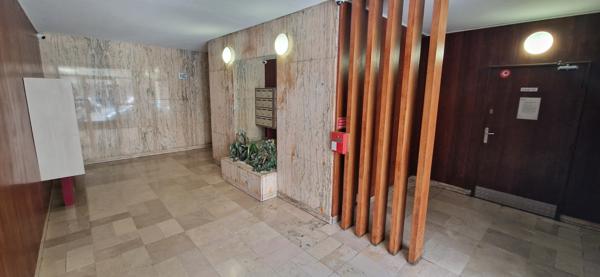 Marseille (13008) Appartement T3 + garage secteur Le Rouet / Prado