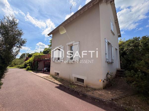 Propriété composée de deux habitations au coeur du village de Saint Doulchard