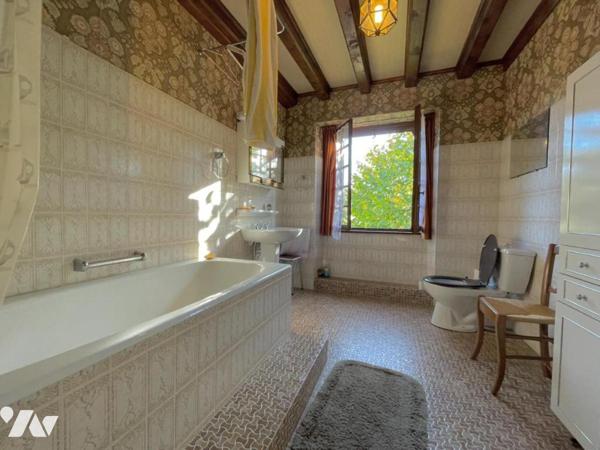 A VENDRE CORPS DE FERME A CHAULHAC EN MARGERIDE