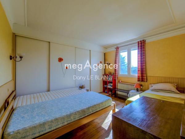 Maison à Mainvilliers, 28300 - 7 pièces 180m²