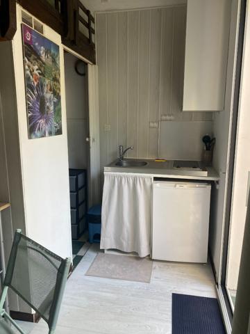 STUDIO MEUBLE DANS PROPRIETE AVEC PARKING ET TERRASSE (13480 Cabriès)
