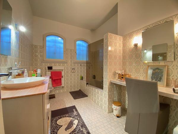 Maison proche Lons le saunier 7 pièces / 5 chambres / 220m²