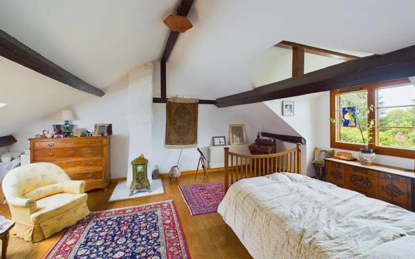 Maison à vendre    7 pièces • 275 m2 Saint-Cergues