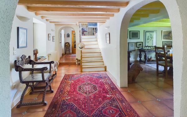 Maison à vendre    7 pièces • 275 m2 Saint-Cergues