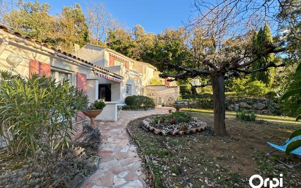 Maison à vendre    9 pièces •  La Garde-Freinet