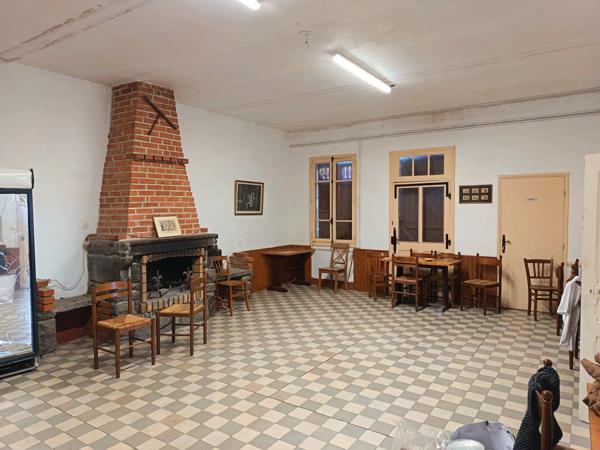 Vente Fonds de commerce 5 pièces 180 m2 à Auzat-la-Combelle