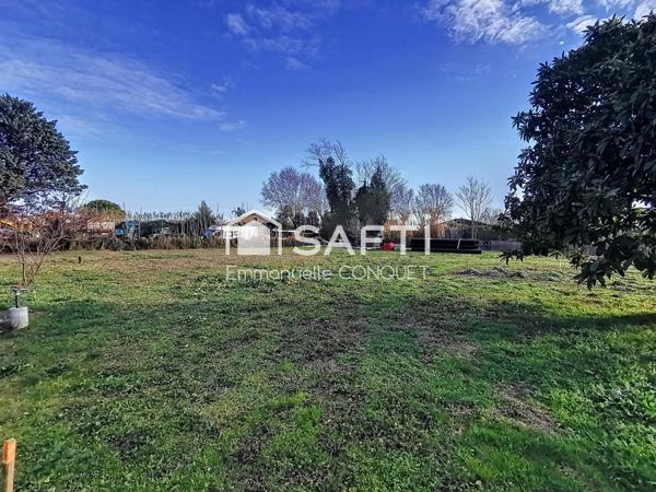 Terrain constructible viabilisé de 500m²