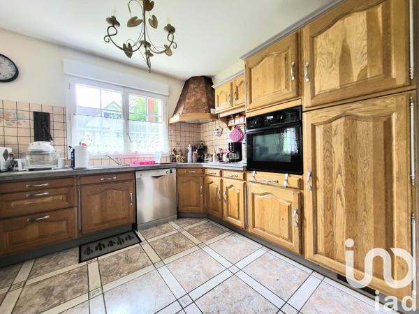 Maison 6 pièces de 151 m² à Charleville-Mézières (08000)