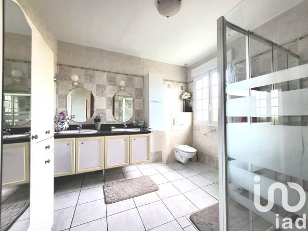 Maison 6 pièces de 151 m² à Charleville-Mézières (08000)