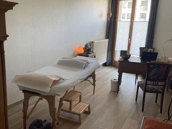 Location Local commercial 3 pièces 46.6 m² - 12 PLACE DES ARTS Thonon Les Bains 74200