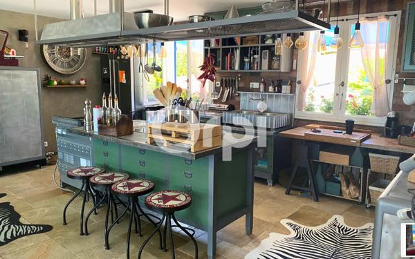 Maison à vendre    5 pièces • 185,17 m2 Fréjus