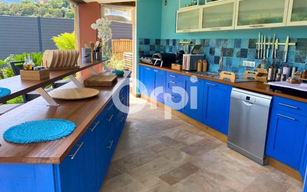 Maison à vendre    5 pièces • 185,17 m2 Fréjus