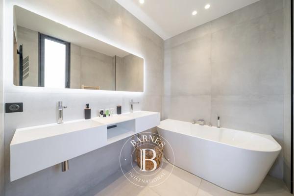 Cannes, Villa 7 Chambres -  450 m² à vendre