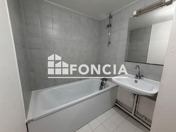 Location Appartement 2 pièces 49.46 m² - 5 RUE DU MAUCOUDINAT Bordeaux 33000